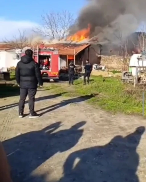 İpsala’da tek katlı evde çıkan yangın korkuttu
