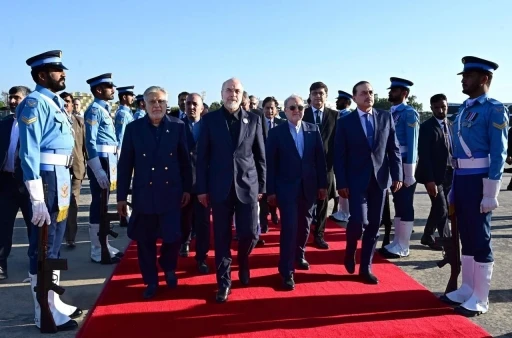 İran heyeti Pakistan&rsquo;dan ayrıldı
