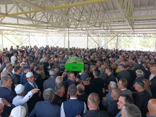 İş insanı Aydın &Ccedil;avuşoğlu son yolculuğuna uğurlandı
