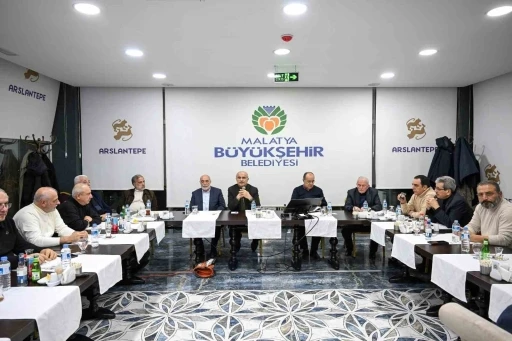 İş insanlarıyla bir araya gelen Başkan Er: "Malatya&rsquo;nın geleceğini inşa ediyoruz"
