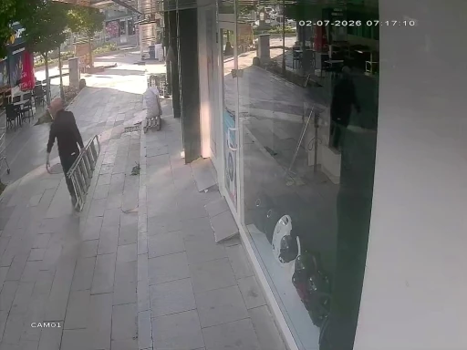 İş yerine girebilmek i&ccedil;in &ccedil;ıktığı merdiven sonu oldu
