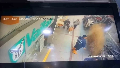 İshale hattı patlayınca tazyikli su etrafa sa&ccedil;ıldı
