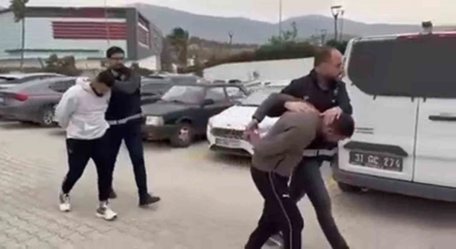 İskenderun&rsquo;da hapis cezası ile aranan 2 kişi tutuklandı
