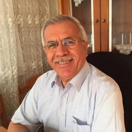 İsmail Sarı&ccedil;ay&rsquo;ın 15. kitabı "Hasret" raflarda
