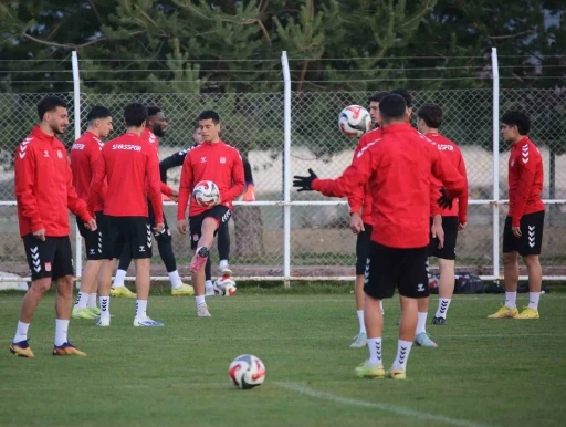 İsmet Taşdemir&rsquo;in aklı play-off&rsquo;ta
