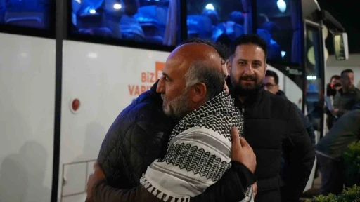 İsrail&rsquo;in alıkoyduğu Sumud Filosu aktivistleri İstanbul&rsquo;a getirildi
