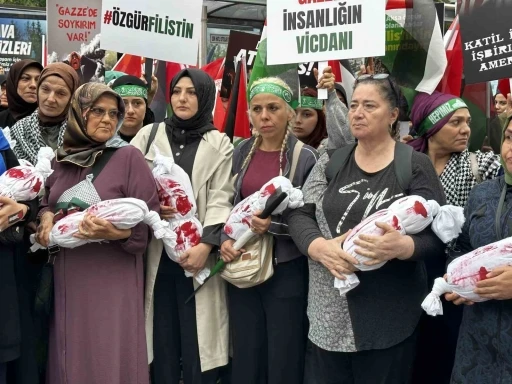 İsrail’in devam eden bebek katliamını protesto ettiler

