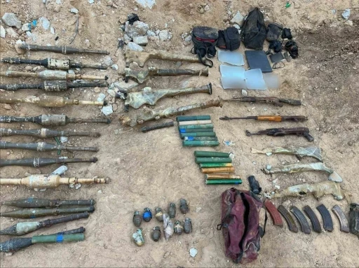 İsrail, L&uuml;bnan&rsquo;daki Hizbullah hedeflerine y&ouml;nelik saldırıların g&ouml;r&uuml;nt&uuml;lerini yayınladı
