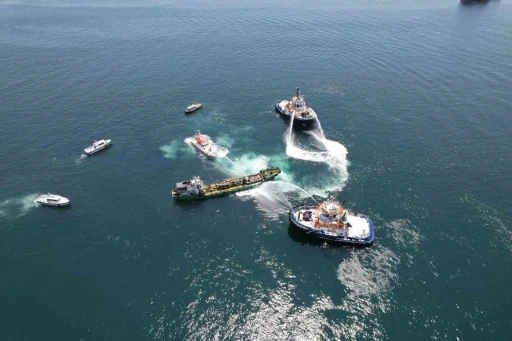 İstanbul Ambarlı açıklarında tanker yangını
