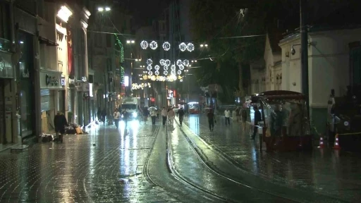 İstanbul Avrupa Yakası&rsquo;nda beklenen yağış başladı
