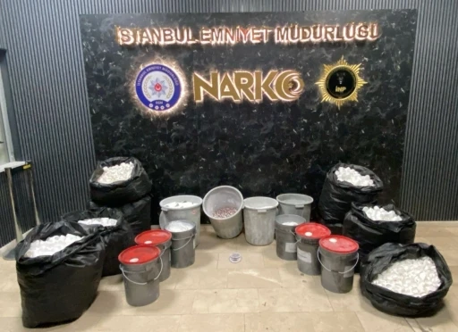 İstanbul&rsquo;da 591 bin 250 adet sentetik ecza hapı ele ge&ccedil;irildi
