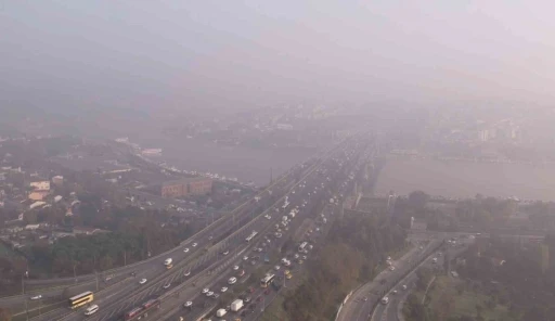 İstanbul’da etkili olan sis havadan görüntülendi
