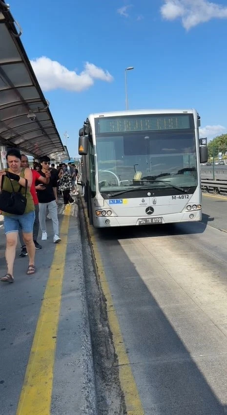 İstanbul’da metrobüs arızası
