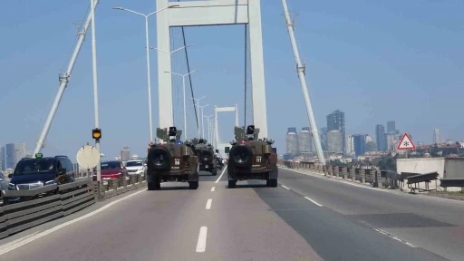 İstanbul&rsquo;da Polis Haftası coşkusu: 15 Temmuz Şehitler K&ouml;pr&uuml;s&uuml;&rsquo;nden Sultanahmet&rsquo;e g&ouml;rkemli kortej
