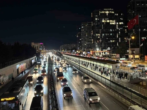 İstanbul’da trafik yoğunluğu yüzde 80’e ulaştı
