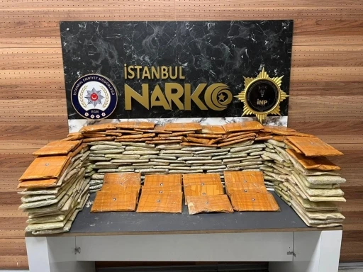 İstanbul&rsquo;da uyuşturucu operasyonu: 92 kilo eroin ele ge&ccedil;irildi
