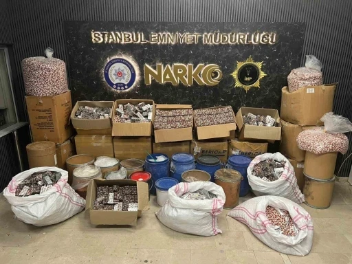 İstanbul&rsquo;da uyuşturucu operasyonunda 2 g&ouml;zaltı
