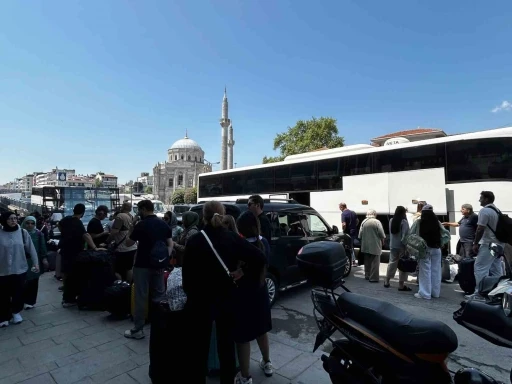 İstanbul’daki İranlılar ülkelerine dönüyor
