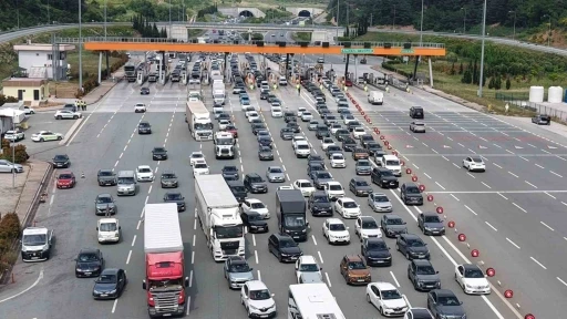 İstanbul&rsquo;dan ka&ccedil;ış başladı
