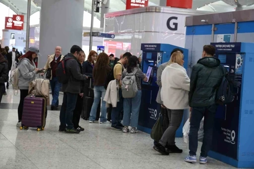 İstanbul Havalimanı’nda bayram hareketliliği başladı
