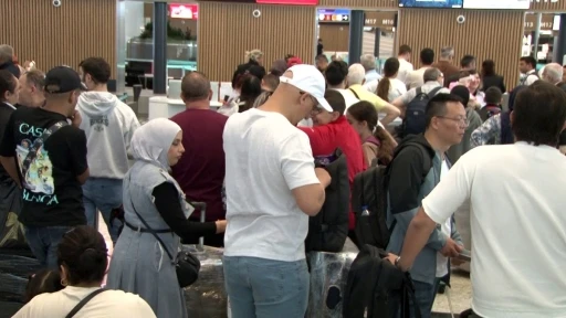İstanbul Havalimanı&rsquo;nda d&ouml;n&uuml;ş yoğunluğu başladı
