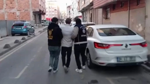 İstanbul merkezli 6 ilde g&ouml;&ccedil;men ka&ccedil;ak&ccedil;ılığı operasyonu: 51 g&ouml;zaltı

