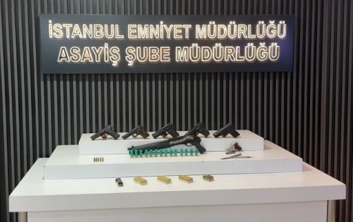 İstanbul merkezli 7 ilde d&uuml;zenlenen yeni nesil su&ccedil; &ouml;rg&uuml;tlerine y&ouml;nelik operasyonda g&ouml;zaltına alınan 42 ş&uuml;pheli adliyeye sevk edildi
