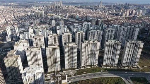 İstanbul&rsquo;un g&ouml;kdelen mezarlıkları Esenyurt&rsquo;ta havadan g&ouml;r&uuml;nt&uuml;lendi
