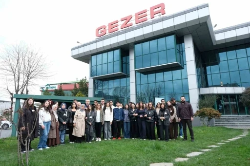 İstanbul &Uuml;niversitesi-Cerrahpaşa Teknik Bilimler MYO &ouml;ğrencilerinden sekt&ouml;rel &ccedil;ıkarma

