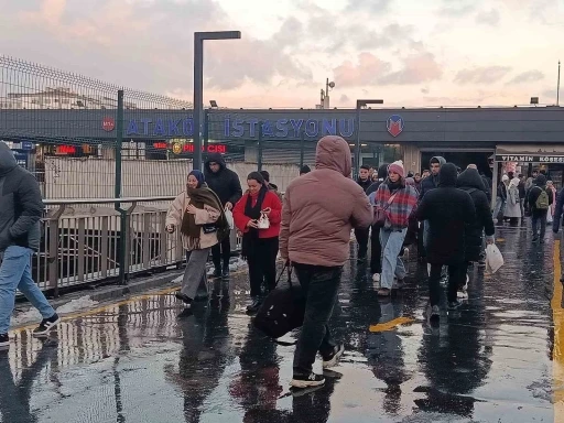İstanbullular uyarıları dikkate aldı, mesai &ccedil;ıkışında yoğunluk yaşanmadı
