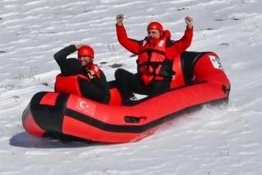 İşte farklı y&ouml;nleri ve adrenalin tutkusuyla İ&ccedil;işleri Bakanı Mustafa &Ccedil;ift&ccedil;i portresi
