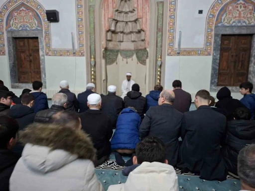 İstiklal Marşı&rsquo;nın yazarı Akif, Eskişehir&rsquo;de hatim duasıyla anıldı
