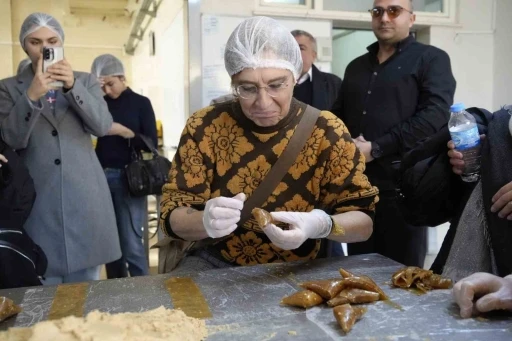 İtalyan Erasmus öğrencileri Gümüşhane’de pestil-köme ustası oldu

