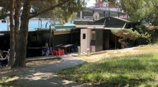 İtfaiye erlerinden yangın sonrası İstanbul Boğazı pozu
