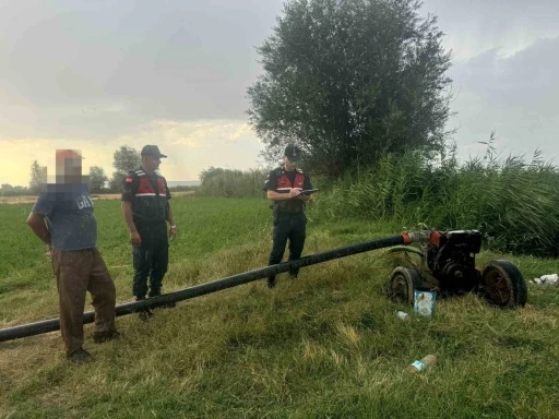 İzinsiz şekilde tarımsal sulama yapan şahıslara jandarma idari işlem uyguladı
