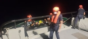 İzmir açıklarında 14’ü çocuk 29 göçmen yakalandı
