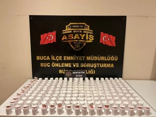 İzmir&rsquo;de 10 bin 854 sentetik hap ele ge&ccedil;irildi
