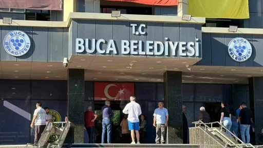 İzmir&rsquo;de Buca Belediyesine dev yolsuzluk operasyonu: Başkan dahil 50 g&ouml;zaltı
