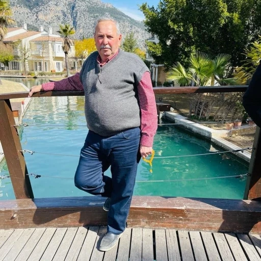 İzmir&rsquo;de feci kaza: Dayı ve yeğen hayatını kaybetti
