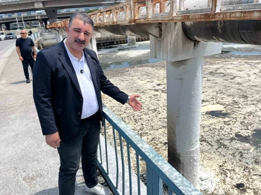 İzmir&rsquo;de koku isyanı, Başdaş: "5 dakikadır maskesiz duramıyoruz"
