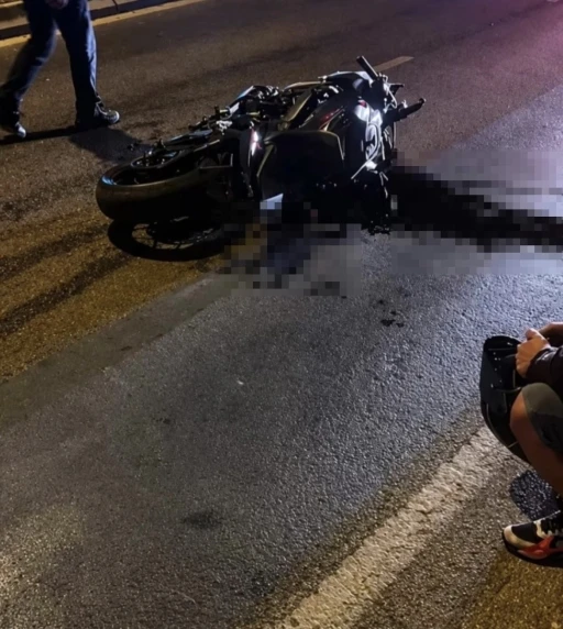 İzmir&rsquo;de motosiklet kazası: S&uuml;r&uuml;c&uuml; hayatını kaybetti
