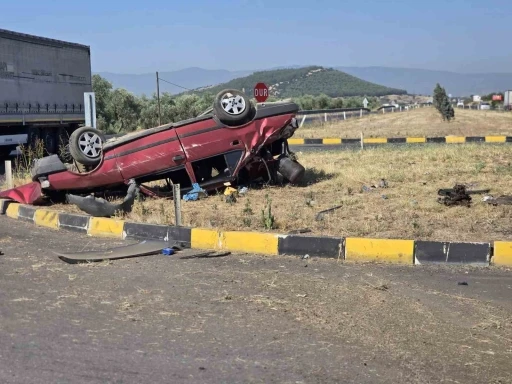 İzmir&rsquo;de otomobil kazada ters d&ouml;nd&uuml;: 1 yaralı
