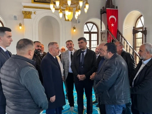İzmir&rsquo;de restore edilen tarihi Asmalı Mescit Camii ibadete a&ccedil;ıldı
