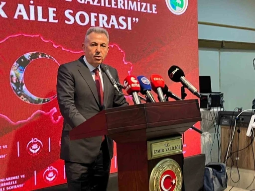 İzmir&rsquo;de şehit yakınları ve gaziler &lsquo;B&uuml;y&uuml;k Aile Sofrası&rsquo;nda buluştu
