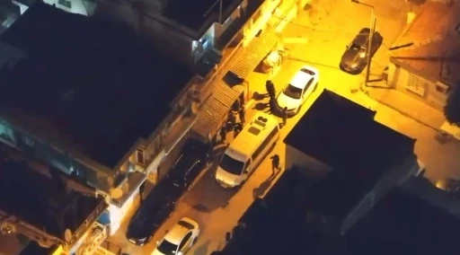 İzmir&rsquo;de silah ve uyuşturucu operasyonu: 2 g&ouml;zaltı
