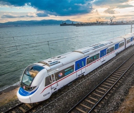 İzmir&rsquo;de, ulaşımda yeni tarifeler y&uuml;r&uuml;rl&uuml;ğe girdi
