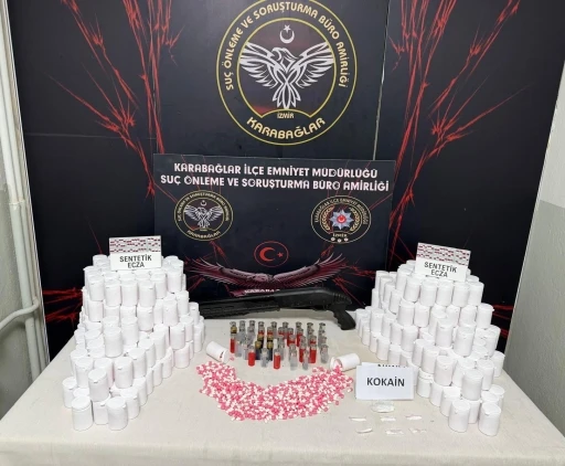 İzmir&rsquo;de uyuşturucu operasyonu: 24 bin hap ele ge&ccedil;irildi
