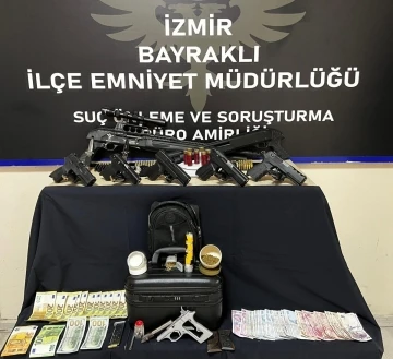 İzmir’de zehir tacirlerine şafak operasyonu
