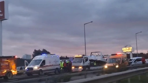 İzmir&rsquo;de zincirleme trafik kazası: 7 yaralı
