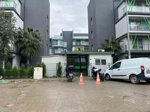 İzmir&rsquo;deki korkun&ccedil; cinayetin g&ouml;rg&uuml; tanığı konuştu: "Silah sesine koştuk, kanlar i&ccedil;inde bulduk"
